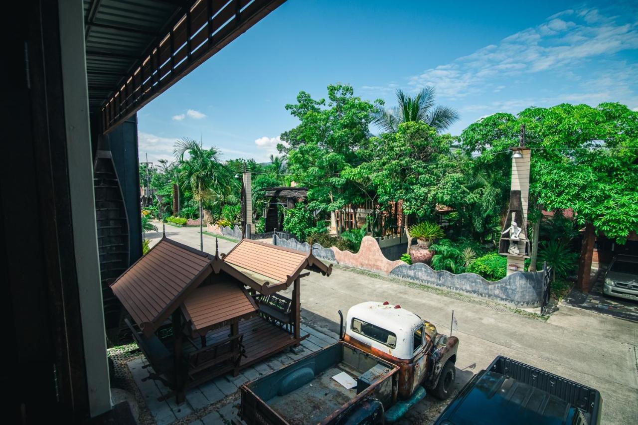 Suankaew​ Art​ Hostel​ Chonburi Ngoại thất bức ảnh