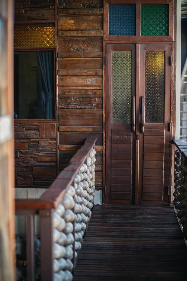 Suankaew​ Art​ Hostel​ Chonburi Ngoại thất bức ảnh