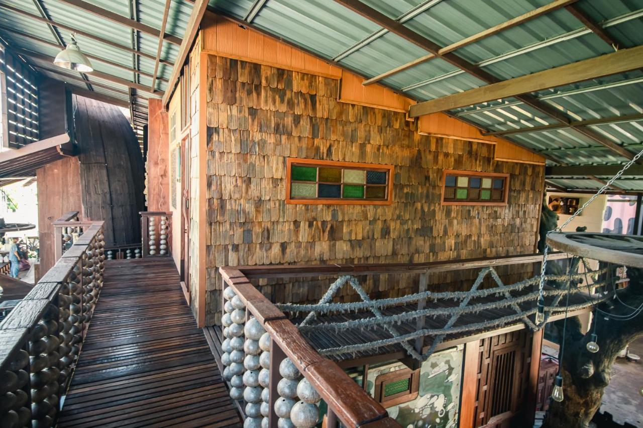 Suankaew​ Art​ Hostel​ Chonburi Ngoại thất bức ảnh