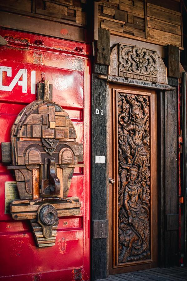 Suankaew​ Art​ Hostel​ Chonburi Ngoại thất bức ảnh