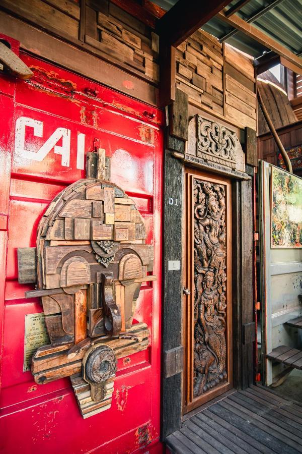 Suankaew​ Art​ Hostel​ Chonburi Ngoại thất bức ảnh