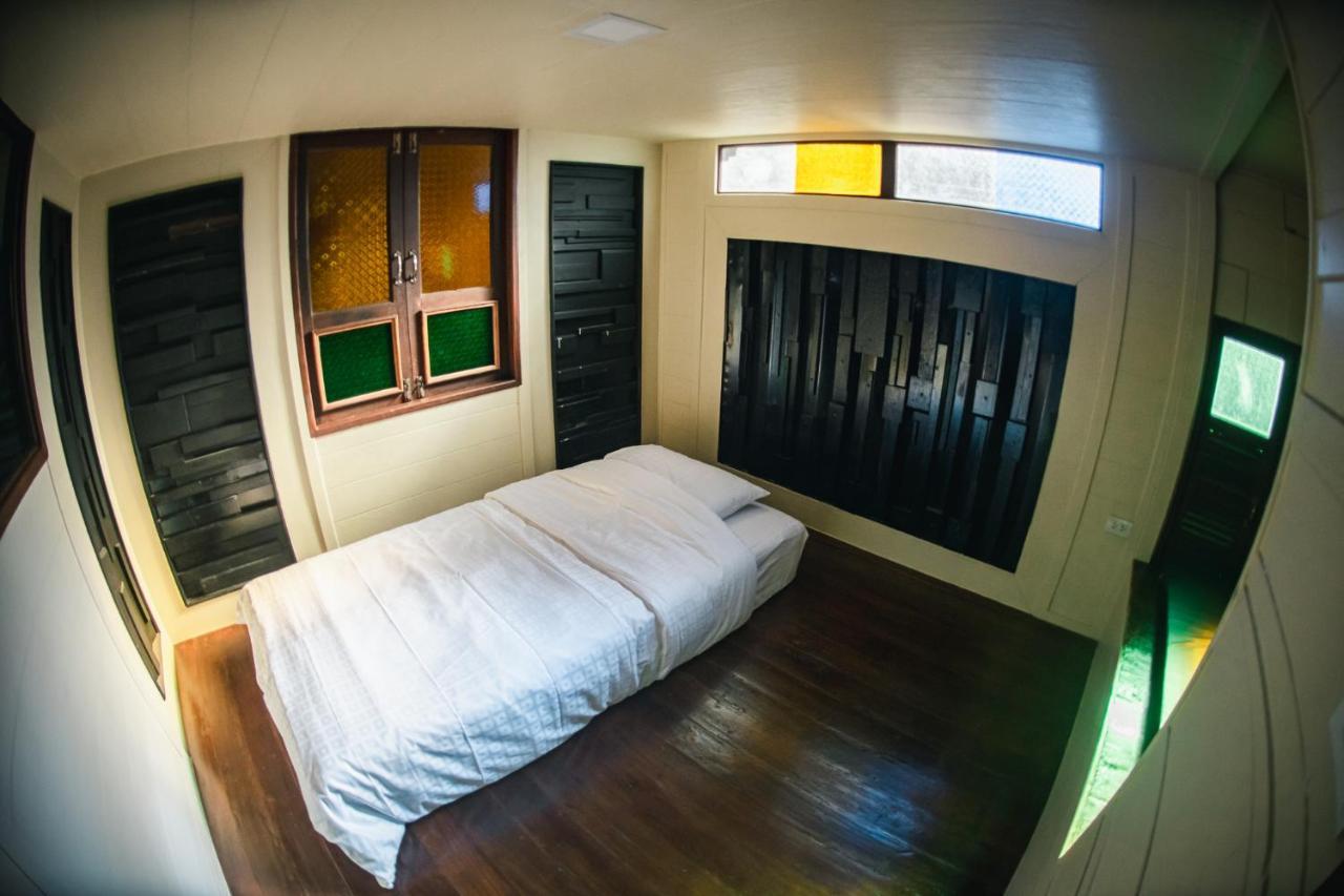 Suankaew​ Art​ Hostel​ Chonburi Ngoại thất bức ảnh
