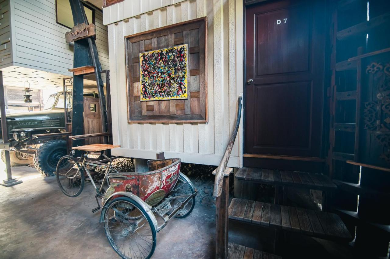 Suankaew​ Art​ Hostel​ Chonburi Ngoại thất bức ảnh