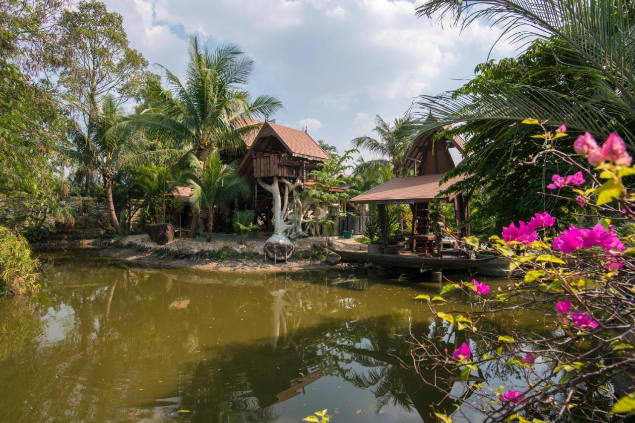 Suankaew​ Art​ Hostel​ Chonburi Ngoại thất bức ảnh